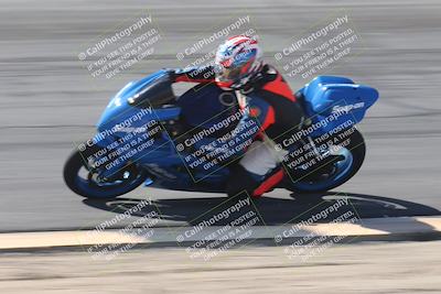 media/Oct-13-2025-Moto Forza (Mon) [[a66d839500]]/3-B Group/Session 2 (Bowl)/